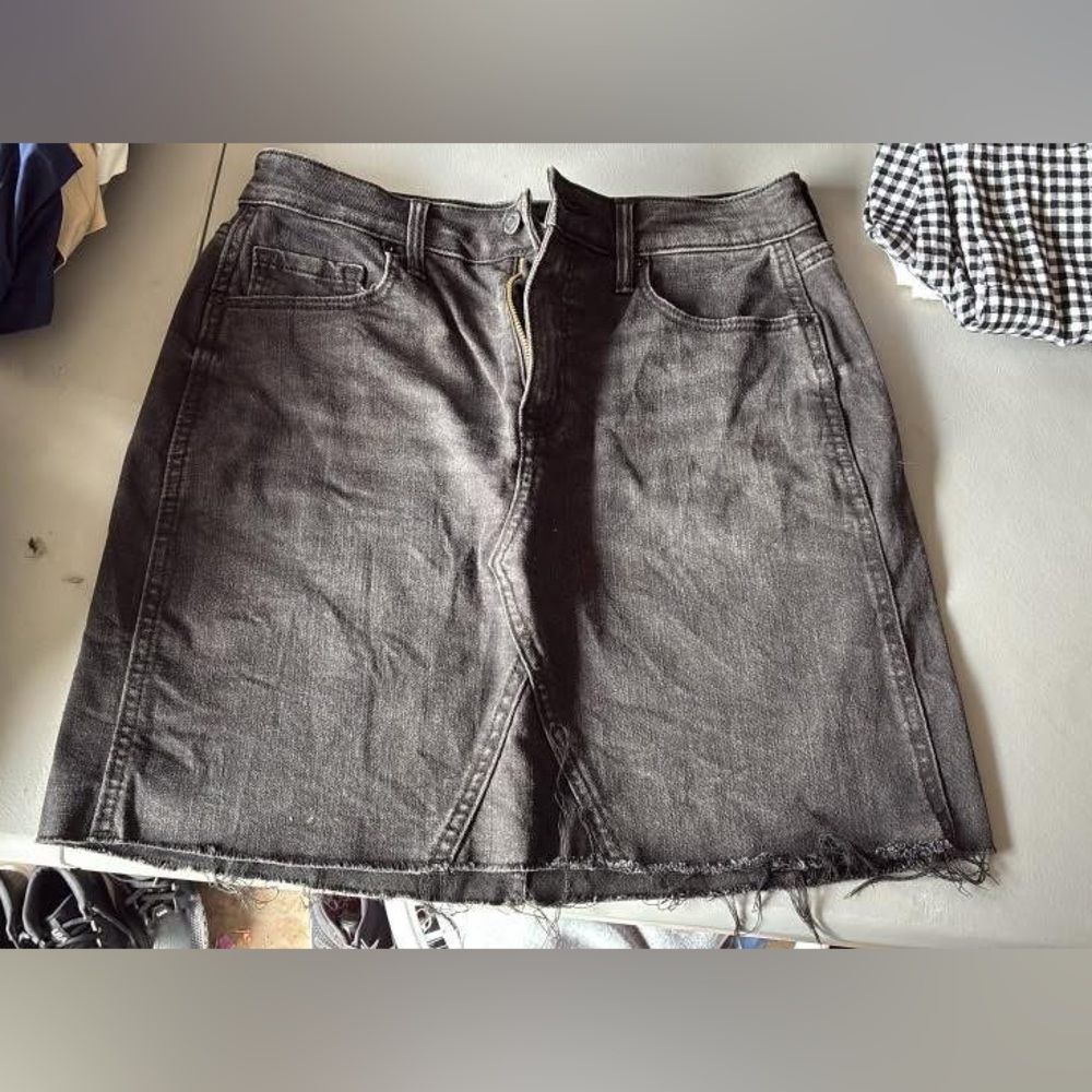 Old Navy Charcoal Pencil Skirt